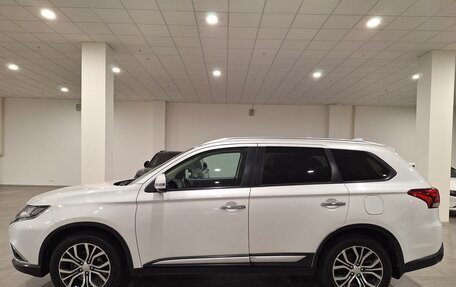 Mitsubishi Outlander III рестайлинг 3, 2017 год, 1 980 000 рублей, 3 фотография