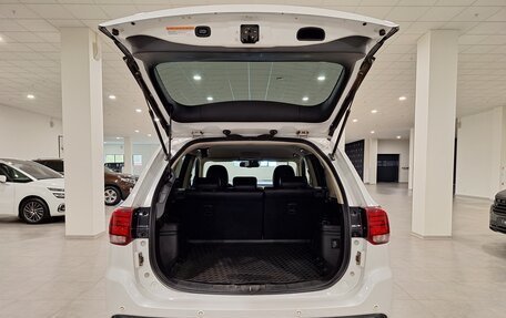 Mitsubishi Outlander III рестайлинг 3, 2017 год, 1 980 000 рублей, 19 фотография