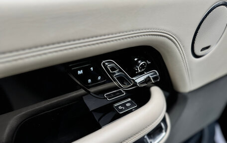 Land Rover Range Rover IV рестайлинг, 2018 год, 6 800 000 рублей, 13 фотография