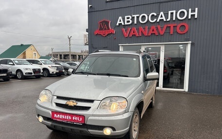 Chevrolet Niva I рестайлинг, 2017 год, 750 000 рублей, 1 фотография