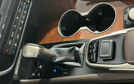 Lexus RX IV рестайлинг, 2019 год, 4 750 000 рублей, 12 фотография