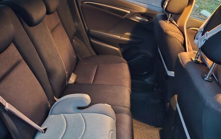 Honda Fit III, 2014 год, 830 000 рублей, 7 фотография