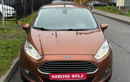 Ford Fiesta, 2015 год, 800 000 рублей, 2 фотография