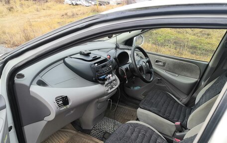 Nissan Tino, 2001 год, 265 000 рублей, 6 фотография