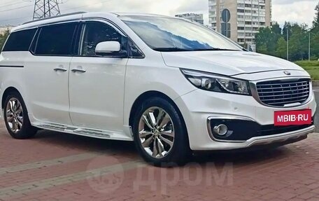 KIA Carnival III, 2018 год, 2 599 000 рублей, 2 фотография