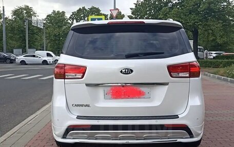 KIA Carnival III, 2018 год, 2 599 000 рублей, 5 фотография