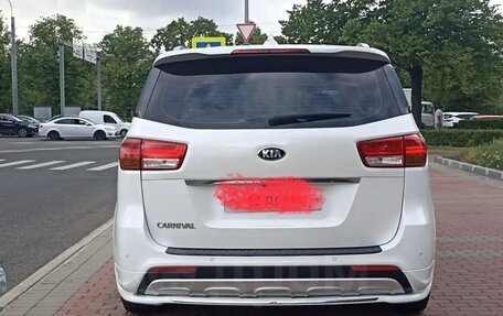 KIA Carnival III, 2018 год, 2 599 000 рублей, 4 фотография