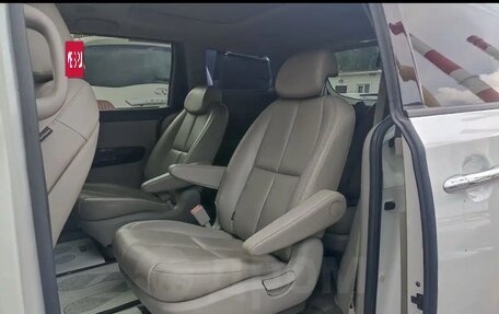 KIA Carnival III, 2018 год, 2 599 000 рублей, 10 фотография