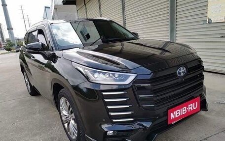 Toyota Highlander, 2022 год, 3 600 000 рублей, 2 фотография