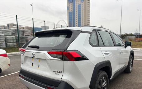 Toyota RAV4, 2025 год, 3 920 000 рублей, 4 фотография