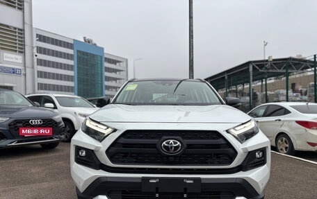 Toyota RAV4, 2025 год, 3 920 000 рублей, 7 фотография