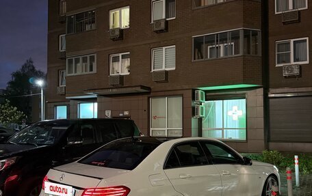 Mercedes-Benz E-Класс, 2015 год, 2 600 000 рублей, 5 фотография