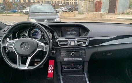 Mercedes-Benz E-Класс, 2015 год, 2 600 000 рублей, 6 фотография