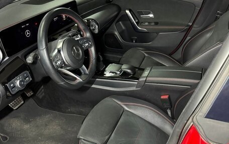 Mercedes-Benz CLA, 2019 год, 3 200 000 рублей, 16 фотография