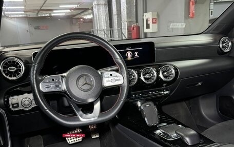 Mercedes-Benz CLA, 2019 год, 3 200 000 рублей, 15 фотография