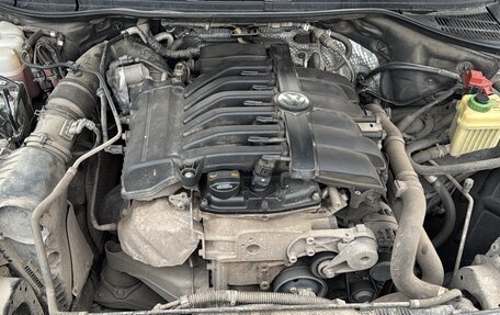 Volkswagen Touareg III, 2011 год, 2 300 000 рублей, 19 фотография