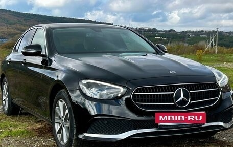 Mercedes-Benz E-Класс, 2021 год, 3 750 000 рублей, 2 фотография