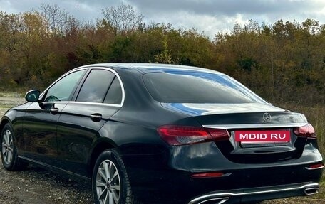 Mercedes-Benz E-Класс, 2021 год, 3 750 000 рублей, 3 фотография