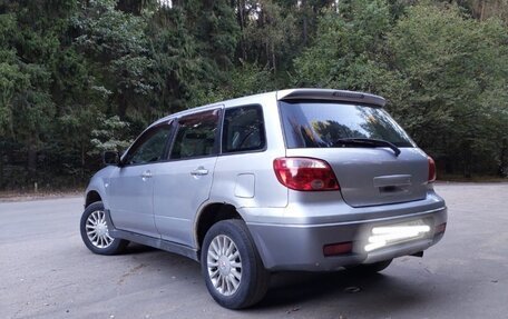Mitsubishi Outlander III рестайлинг 3, 2005 год, 450 000 рублей, 2 фотография