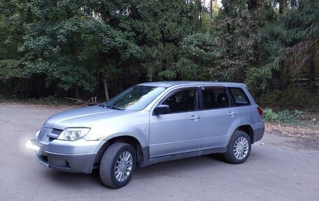 Mitsubishi Outlander III рестайлинг 3, 2005 год, 450 000 рублей, 7 фотография