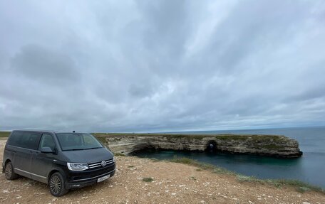 Volkswagen Multivan T6 рестайлинг, 2019 год, 5 500 000 рублей, 14 фотография