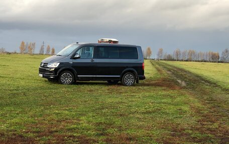 Volkswagen Multivan T6 рестайлинг, 2019 год, 5 500 000 рублей, 6 фотография