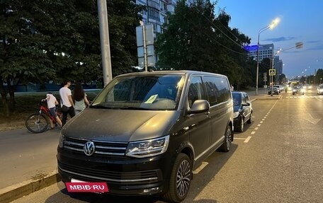 Volkswagen Multivan T6 рестайлинг, 2019 год, 5 500 000 рублей, 2 фотография