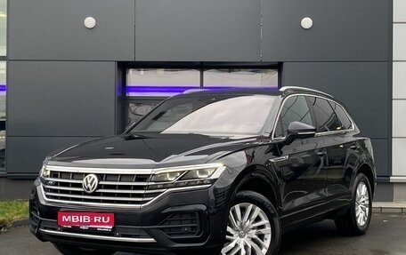Volkswagen Touareg III, 2018 год, 4 899 000 рублей, 1 фотография