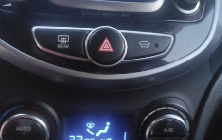 Hyundai Solaris II рестайлинг, 2014 год, 1 300 000 рублей, 9 фотография