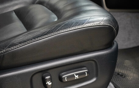 Toyota Land Cruiser 200, 2013 год, 3 549 000 рублей, 31 фотография