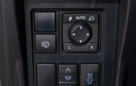 Toyota Land Cruiser Prado 150 рестайлинг 2, 2017 год, 5 250 000 рублей, 13 фотография