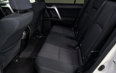 Toyota Land Cruiser Prado 150 рестайлинг 2, 2017 год, 5 250 000 рублей, 17 фотография