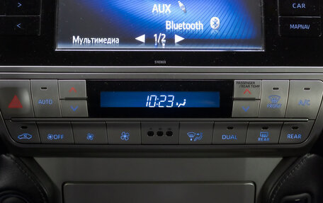 Toyota Land Cruiser Prado 150 рестайлинг 2, 2017 год, 5 250 000 рублей, 26 фотография