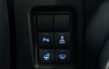 Toyota Land Cruiser Prado 150 рестайлинг 2, 2017 год, 5 250 000 рублей, 28 фотография