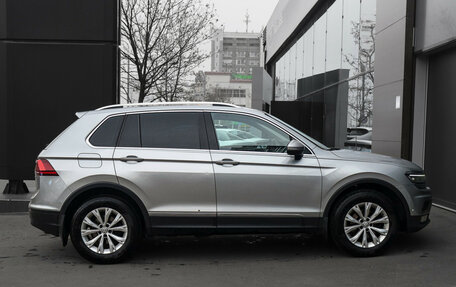 Volkswagen Tiguan II, 2017 год, 1 855 000 рублей, 4 фотография