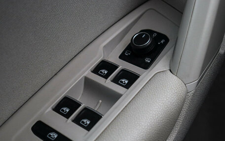 Volkswagen Tiguan II, 2017 год, 1 855 000 рублей, 18 фотография