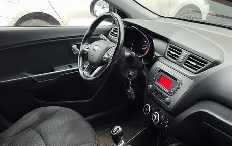 KIA Rio III рестайлинг, 2013 год, 924 000 рублей, 13 фотография