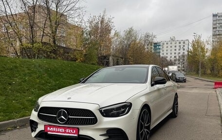 Mercedes-Benz E-Класс, 2022 год, 5 449 000 рублей, 1 фотография