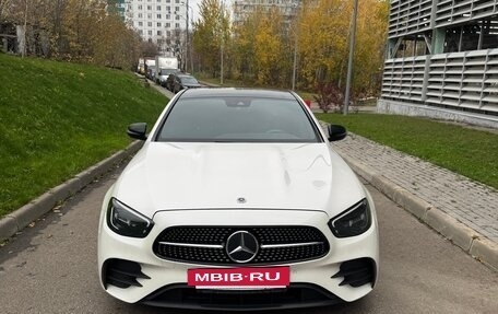 Mercedes-Benz E-Класс, 2022 год, 5 449 000 рублей, 2 фотография