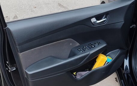 Hyundai Solaris II рестайлинг, 2017 год, 1 185 000 рублей, 11 фотография