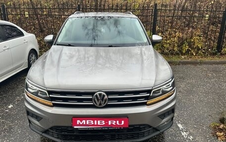Volkswagen Tiguan II, 2018 год, 2 725 000 рублей, 1 фотография