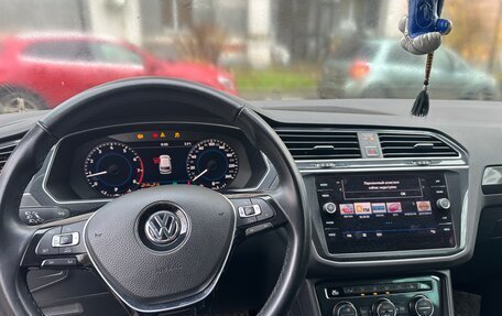 Volkswagen Tiguan II, 2018 год, 2 725 000 рублей, 5 фотография