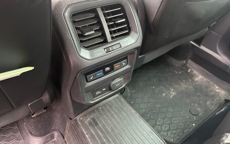 Volkswagen Tiguan II, 2018 год, 2 725 000 рублей, 12 фотография