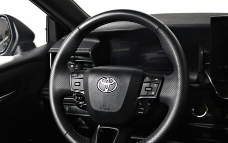 Toyota Camry, 2025 год, 4 940 000 рублей, 17 фотография