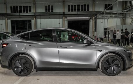 Tesla Model Y I, 2025 год, 5 814 000 рублей, 8 фотография