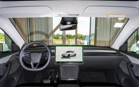 Tesla Model Y I, 2025 год, 5 814 000 рублей, 9 фотография