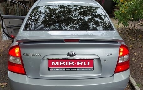 KIA Cerato I, 2005 год, 555 000 рублей, 3 фотография