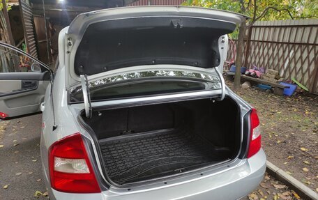 KIA Cerato I, 2005 год, 555 000 рублей, 20 фотография