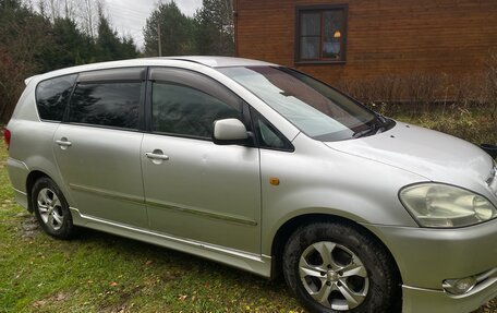 Toyota Ipsum II, 2001 год, 600 000 рублей, 3 фотография