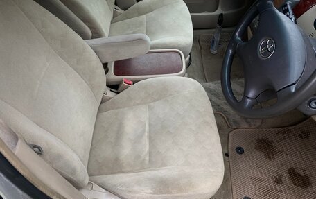 Toyota Ipsum II, 2001 год, 600 000 рублей, 11 фотография